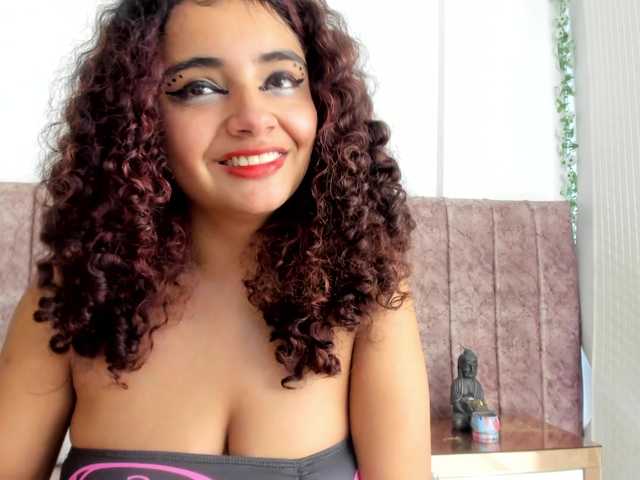 Dahlia-rossee live cam on BongaCams