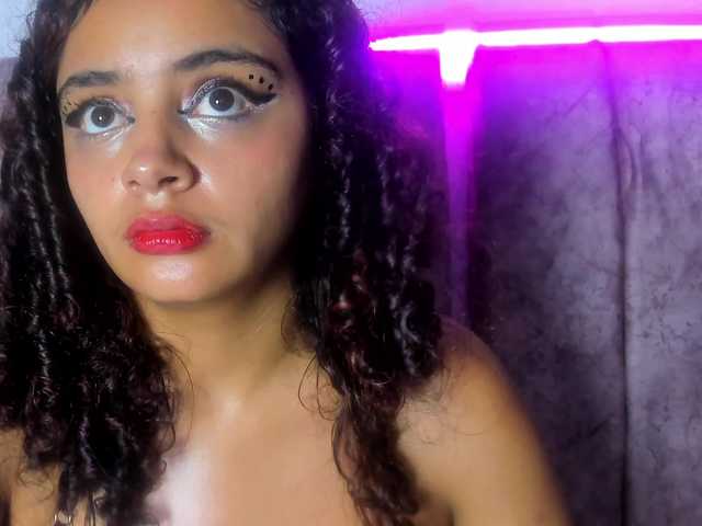 Dahlia-rossee live cam on BongaCams