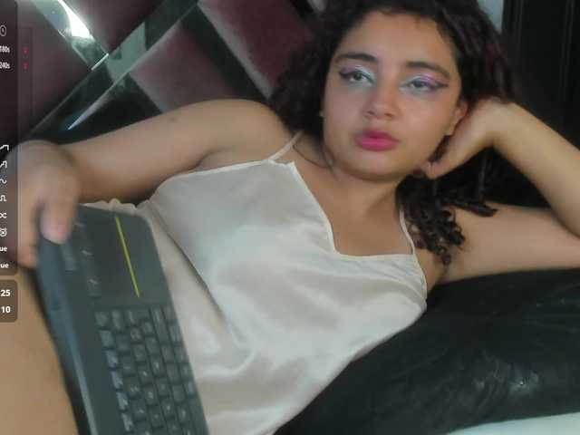 Dahlia-rossee live cam on BongaCams