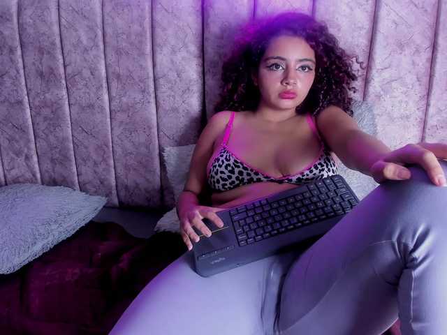 Dahlia-rossee live cam on BongaCams