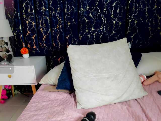 Dahlia-rossee live cam on BongaCams