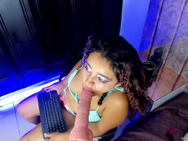 Dahlia-rossee live cam on BongaCams