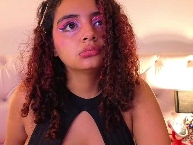 Dahlia-rossee live cam on BongaCams