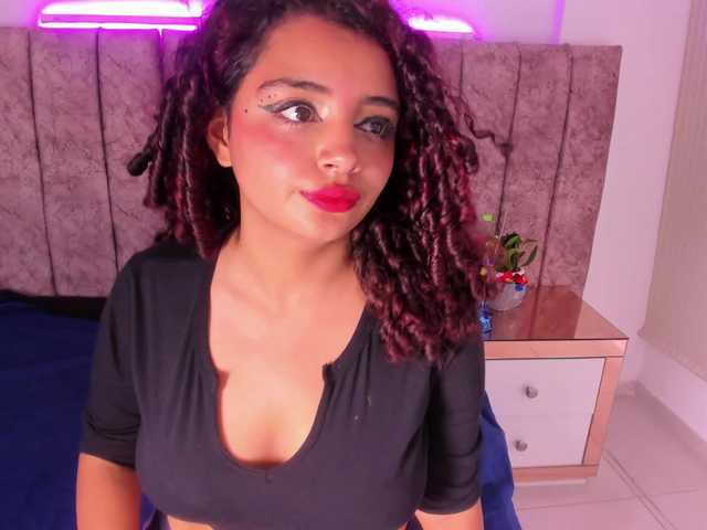 Dahlia-rossee live cam on BongaCams