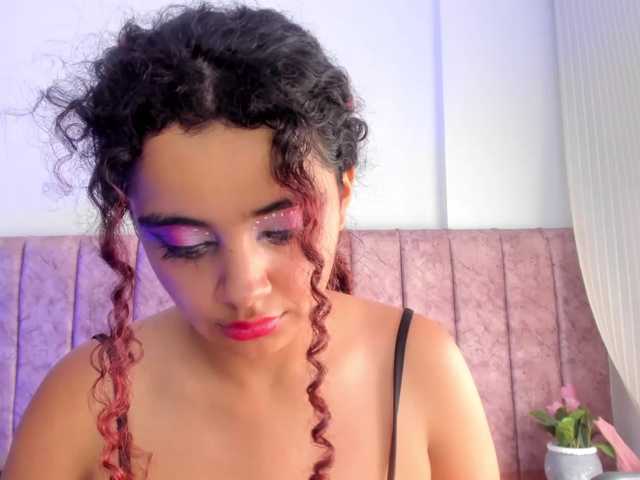 Dahlia-rossee live cam on BongaCams