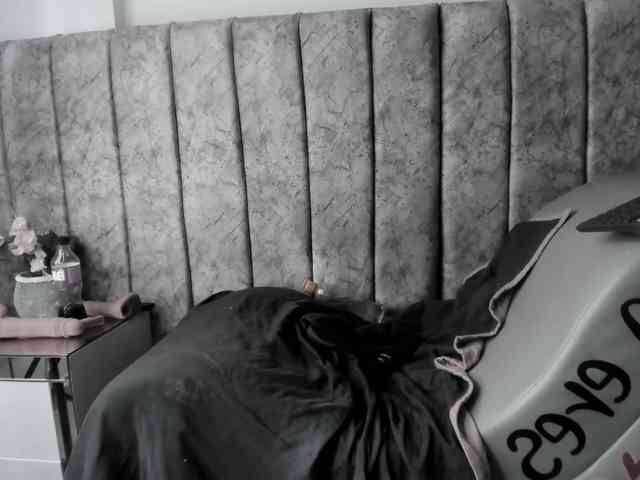 dahlia-rossee's live room