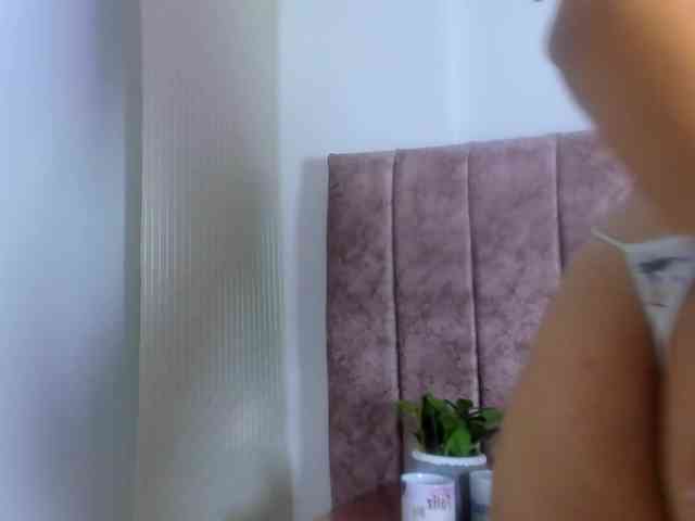 Dahlia-rossee webcam