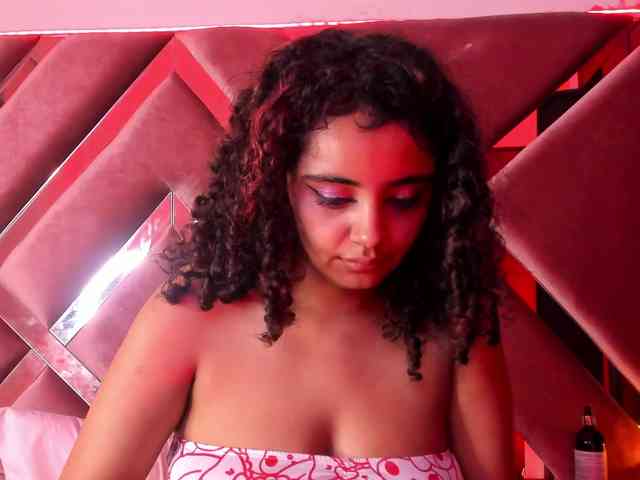 Dahlia-rossee Live Webcam on BongaCams