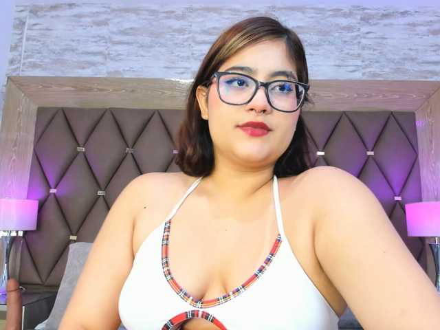 EvaSterling live cam preview