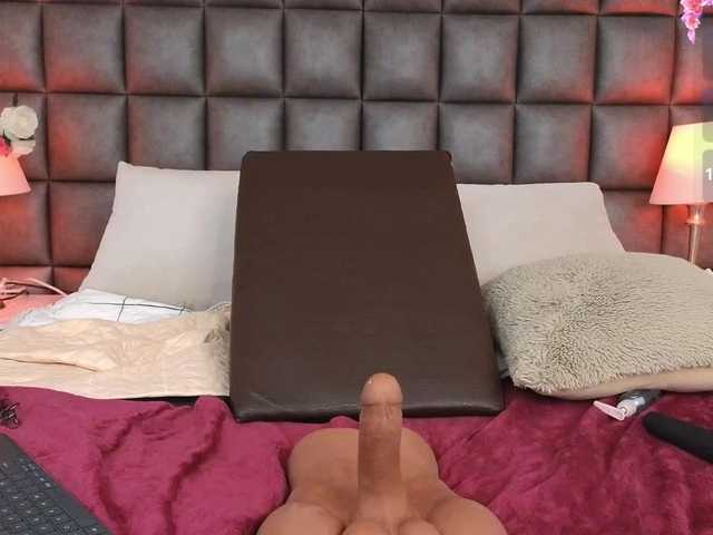 EvaSterling live cam preview