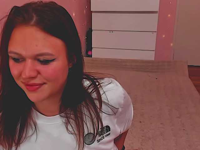 SweetLika live cam on BongaCams