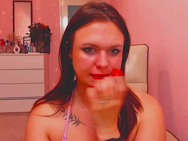 SweetLika live cam on BongaCams