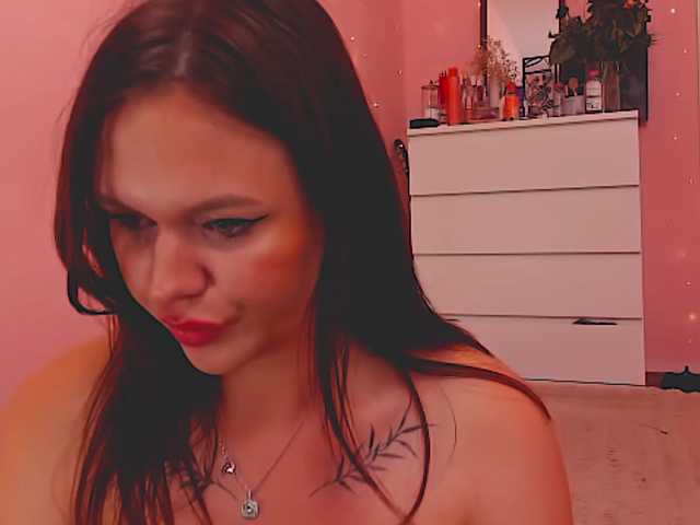 SweetLika live cam on BongaCams