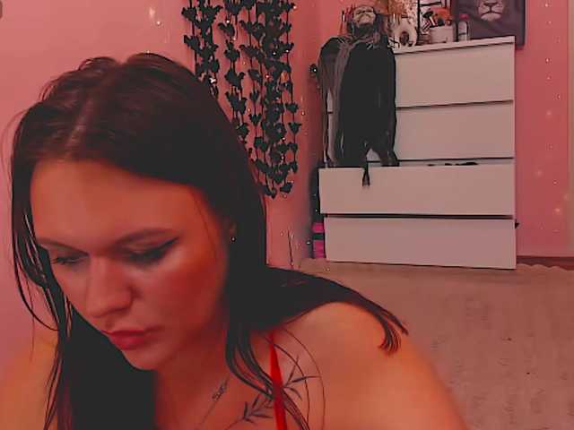 SweetLika live cam on BongaCams