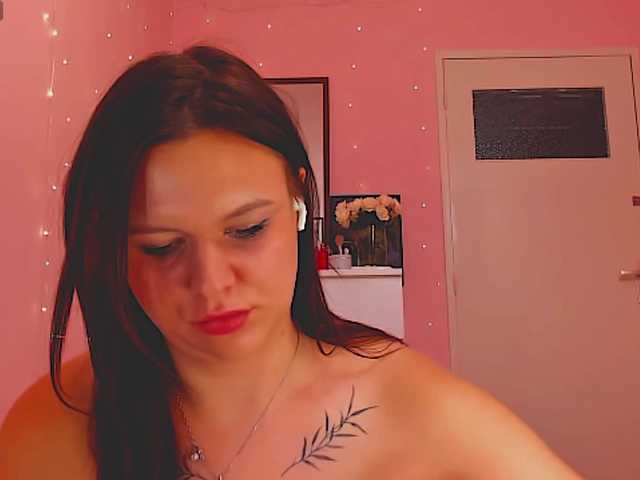 SweetLika live cam on BongaCams