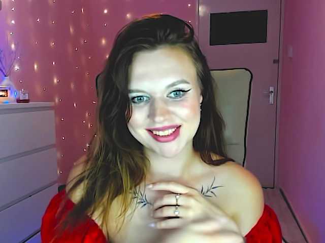 SweetLika live cam on BongaCams