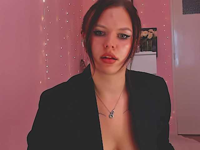 SweetLika live cam on BongaCams