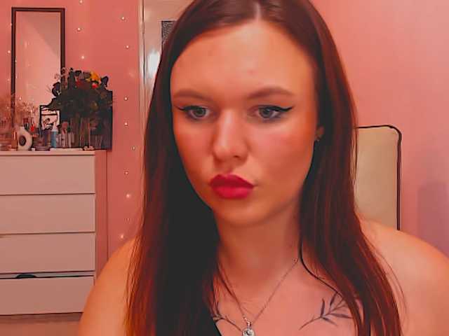 SweetLika live cam on BongaCams