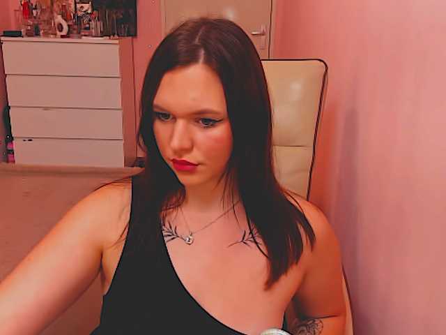 SweetLika live cam on BongaCams
