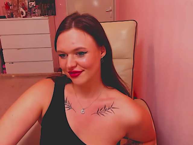 SweetLika live cam on BongaCams