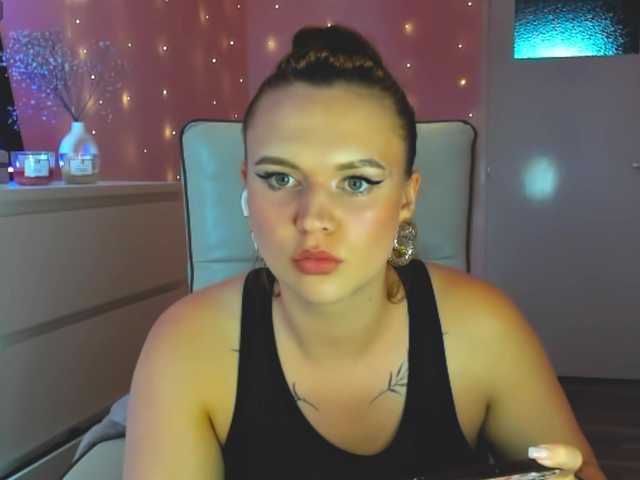 SweetLika live cam on BongaCams