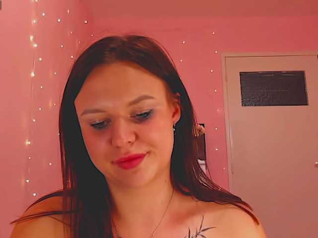 SweetLika live cam on BongaCams