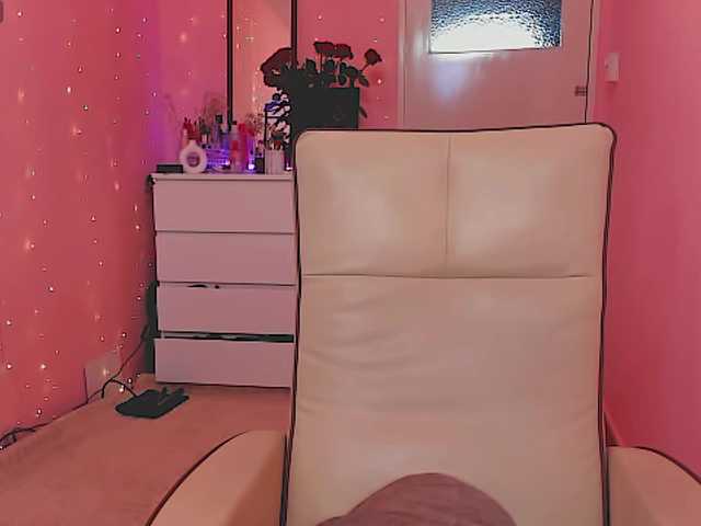 SweetLika live cam on BongaCams