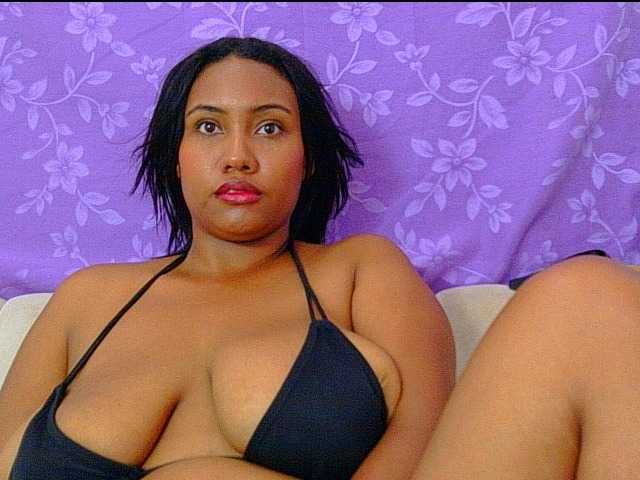 minabigboobs live webcam show