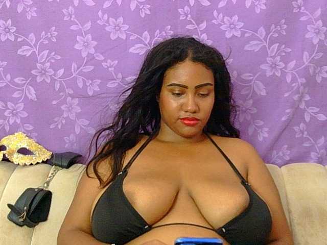 minabigboobs