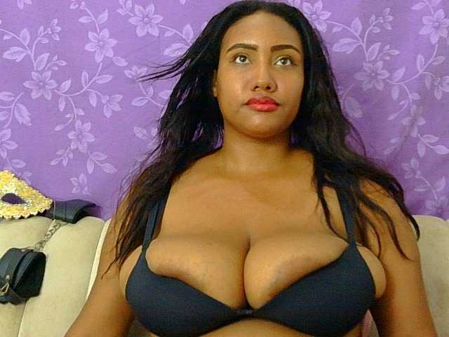 minabigboobs live cam preview