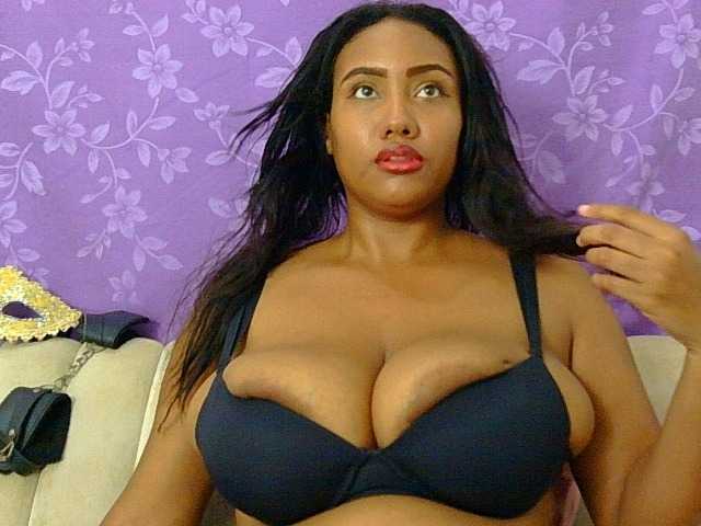 minabigboobs
