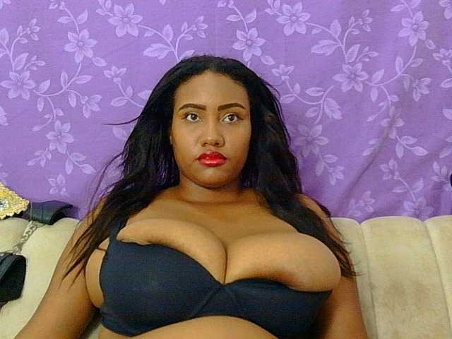 minabigboobs
