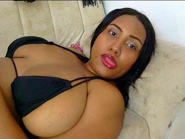 minabigboobs webcam