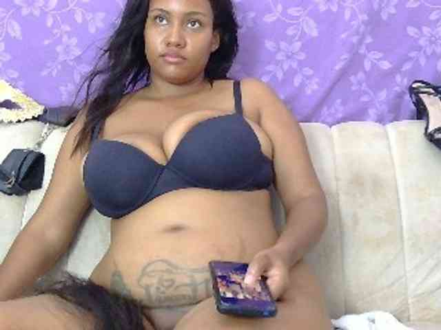 minabigboobs webcam