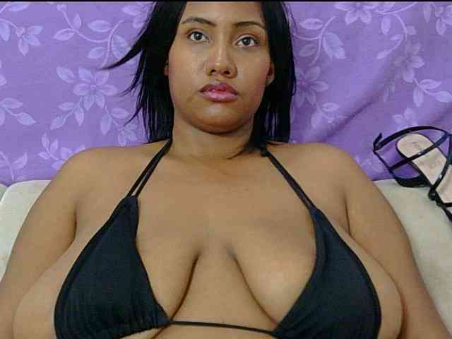 minabigboobs webcam