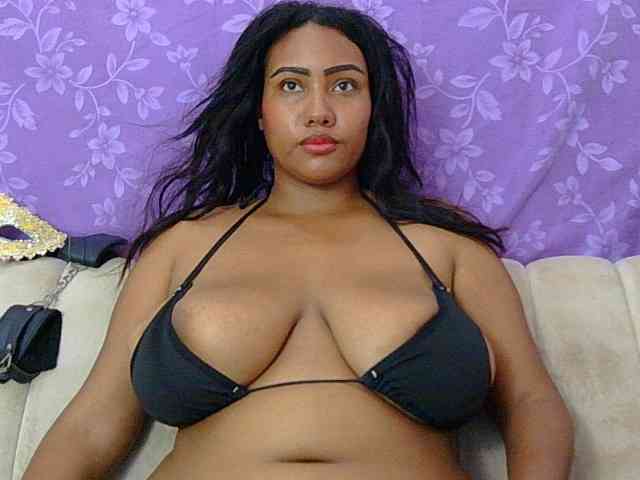 minabigboobs