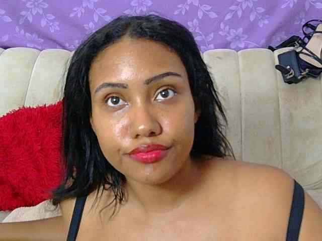 minabigboobs webcam