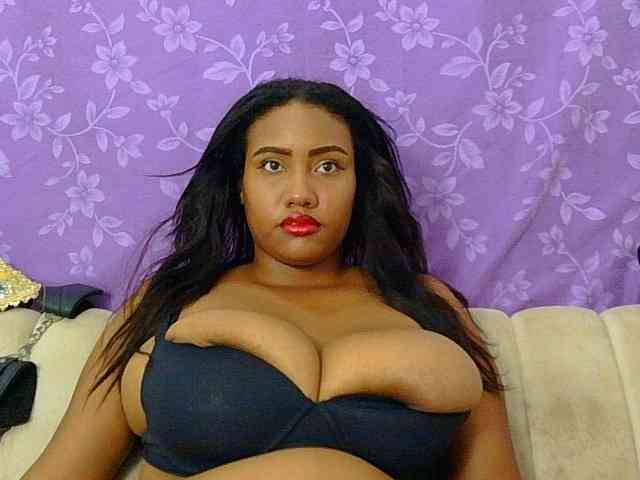 minabigboobs