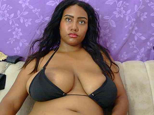 minabigboobs webcam