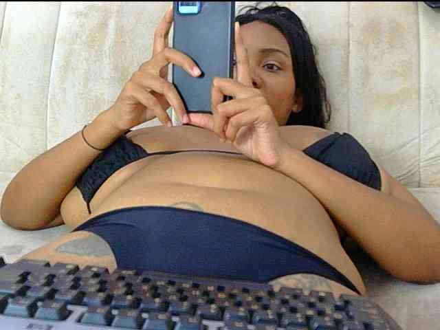 minabigboobs webcam