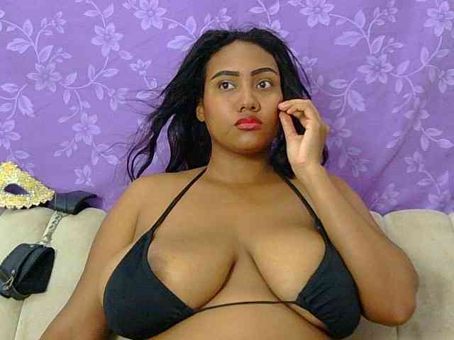 minabigboobs