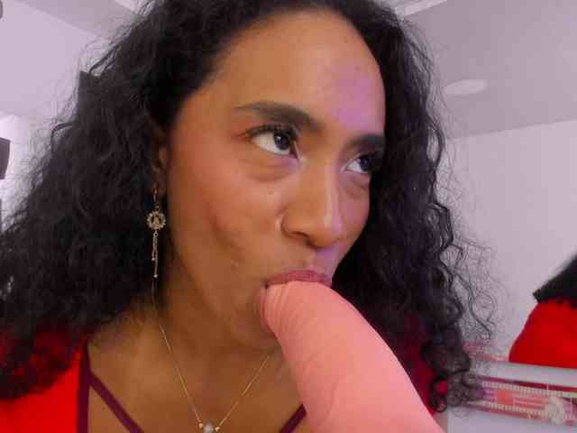 VictoriaGrant webcam
