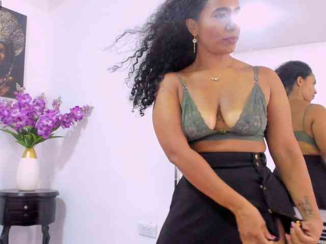 VictoriaGrant webcam