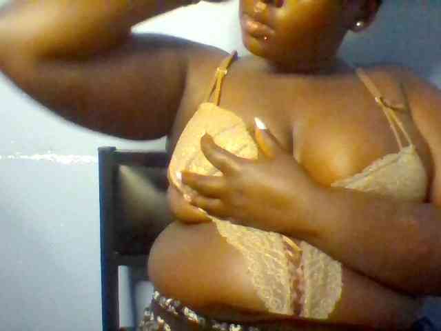 Model: Sweetbooby