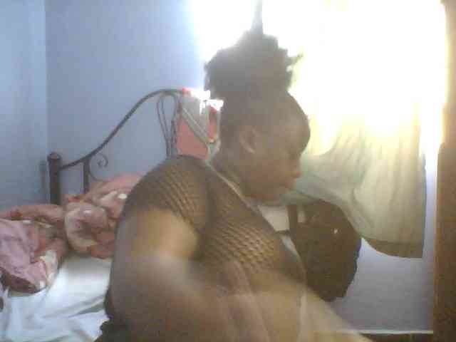 Model: Sweetbooby