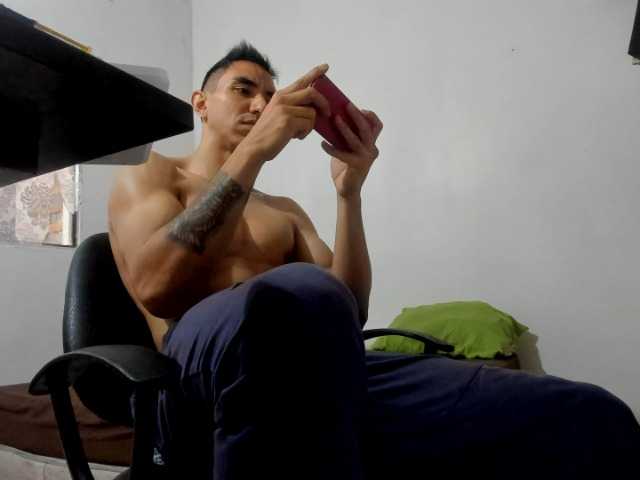 aquiles19 live cam preview