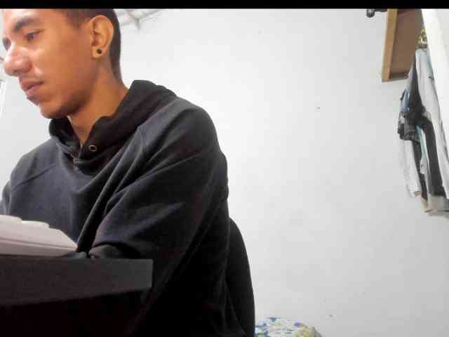 aquiles19 Sex Cam Show