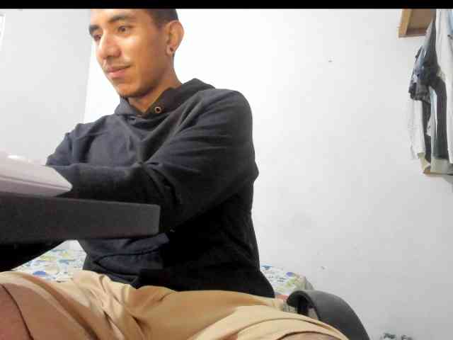 aquiles19 Sex Cam Show