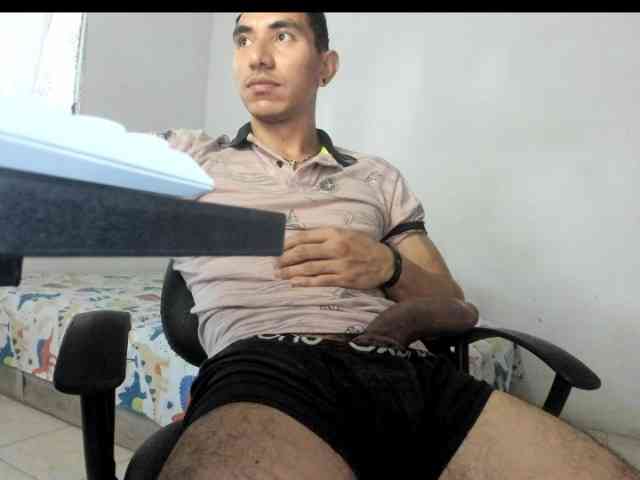 aquiles19 Sex Cam Show