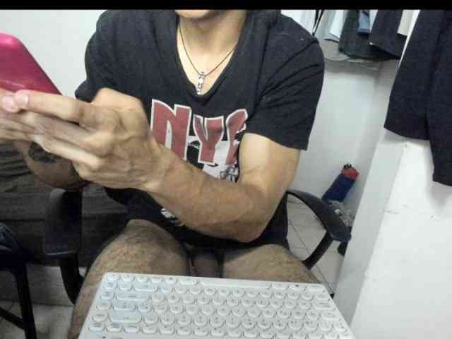 aquiles19 Live Webcam on BongaCams